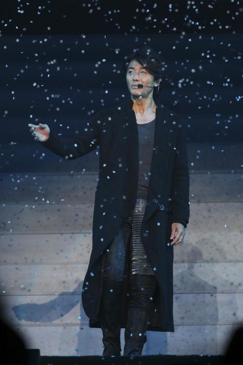 香港新秀歌明星,香港新秀歌坛新星崛起记