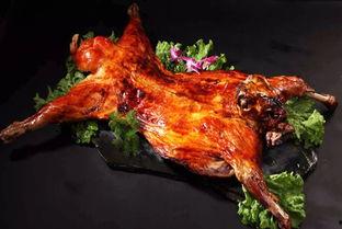 济南移动烤全羊网红店,街头美食新宠，网红店魅力无限