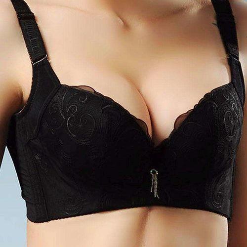 网红卖奶罩掉落,网红直播卖奶罩不慎掉落，网络热议