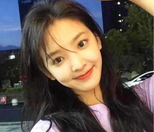 明星梦楠多大,璀璨星途，绽放青春光芒